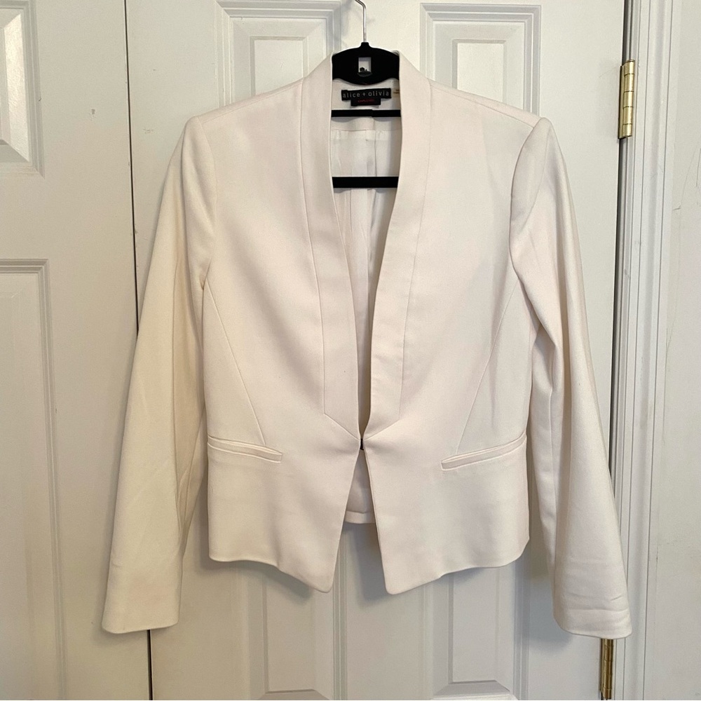 Alice + Olivia Employed White Jacket Size 4
